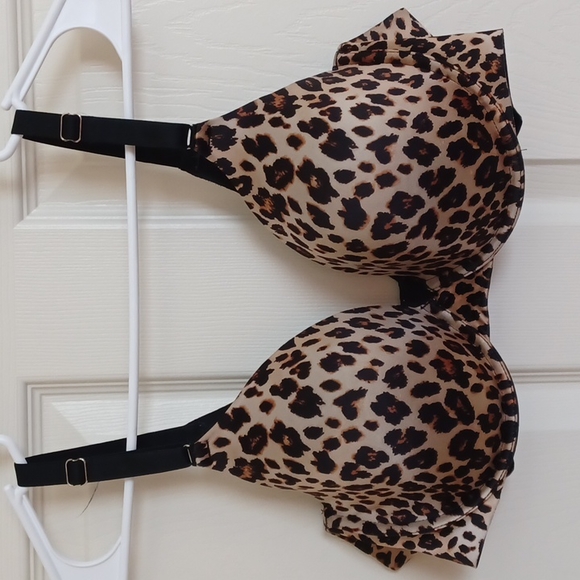 Secret Treasures Intimates & Sleepwear Secret Treasures Cheetah